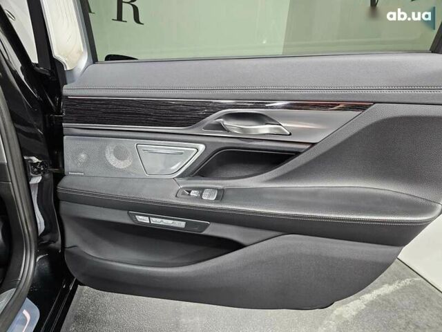 БМВ 7 Серия 2015 в Киеве на Automoto.ua БМВ 7 Серия, объемом двигателя 4.4 л и пробегом 185 тыс. км за 29999 $, фото 16 на Automoto.ua