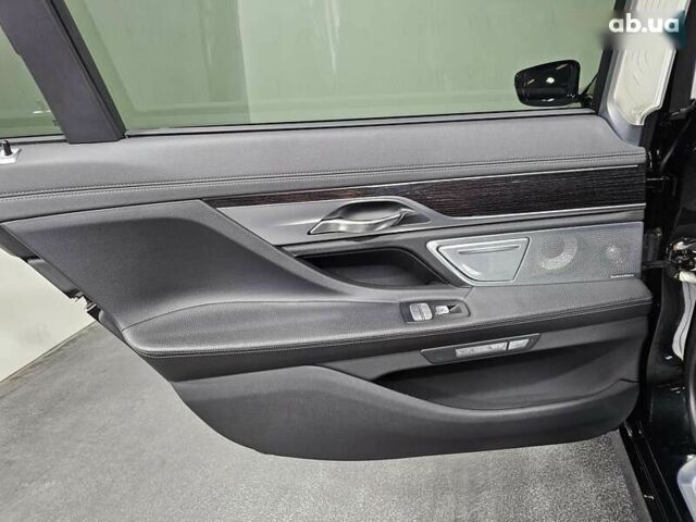 БМВ 7 Серия 2015 в Киеве на Automoto.ua БМВ 7 Серия, объемом двигателя 4.4 л и пробегом 185 тыс. км за 29999 $, фото 10 на Automoto.ua
