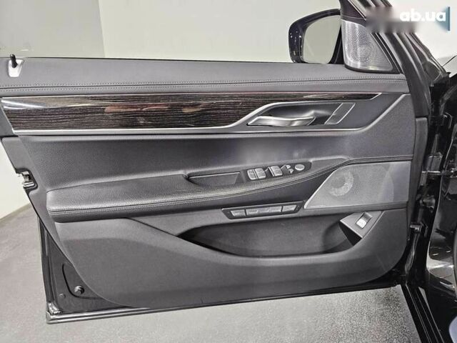 БМВ 7 Серия 2015 в Киеве на Automoto.ua БМВ 7 Серия, объемом двигателя 4.4 л и пробегом 185 тыс. км за 29999 $, фото 28 на Automoto.ua