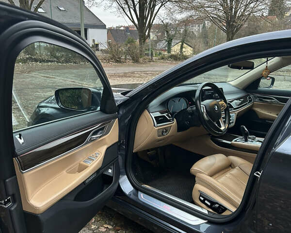 БМВ 7 Серия, объемом двигателя 2.99 л и пробегом 201 тыс. км за 33000 $, фото 8 на Automoto.ua