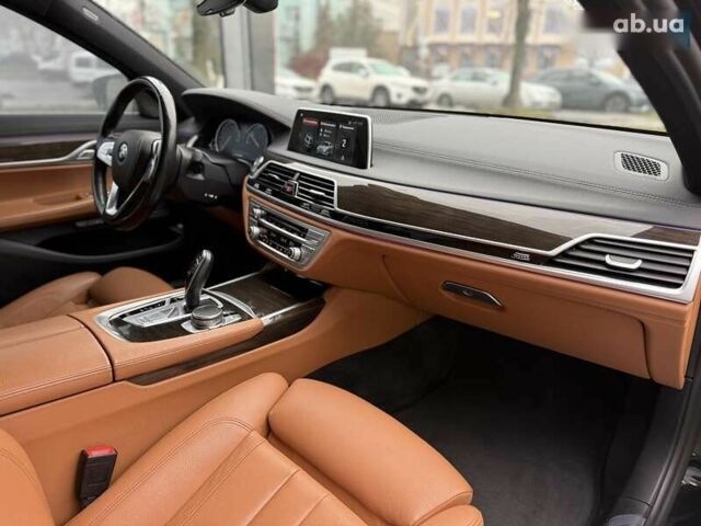 БМВ 7 Серія, об'ємом двигуна 2 л та пробігом 175 тис. км за 36999 $, фото 15 на Automoto.ua