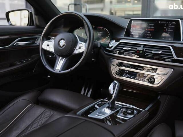 БМВ 7 Серія, об'ємом двигуна 4.4 л та пробігом 38 тис. км за 63000 $, фото 13 на Automoto.ua