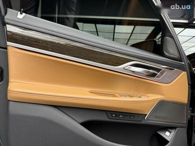 БМВ 7 Серия, объемом двигателя 3 л и пробегом 109 тыс. км за 73900 $, фото 25 на Automoto.ua