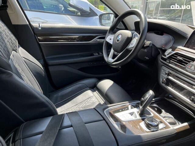 БМВ 7 Серия, объемом двигателя 3 л и пробегом 56 тыс. км за 91835 $, фото 7 на Automoto.ua