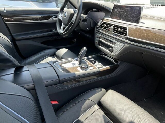 БМВ 7 Серия, объемом двигателя 3 л и пробегом 56 тыс. км за 91835 $, фото 5 на Automoto.ua