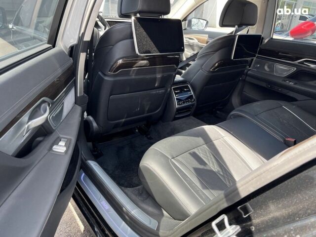 БМВ 7 Серия, объемом двигателя 3 л и пробегом 56 тыс. км за 91835 $, фото 35 на Automoto.ua