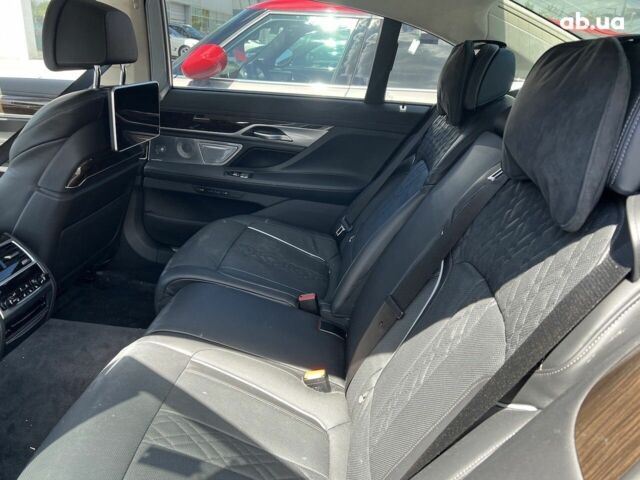 БМВ 7 Серия, объемом двигателя 3 л и пробегом 56 тыс. км за 91835 $, фото 37 на Automoto.ua