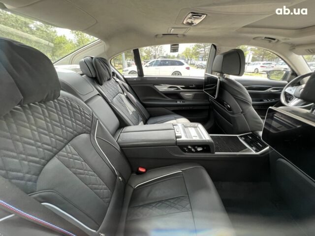 БМВ 7 Серия, объемом двигателя 6.59 л и пробегом 29 тыс. км за 119331 $, фото 44 на Automoto.ua