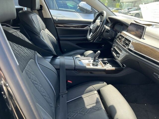 БМВ 7 Серия, объемом двигателя 3 л и пробегом 56 тыс. км за 91835 $, фото 13 на Automoto.ua