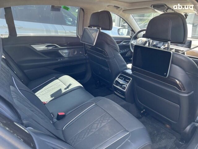 БМВ 7 Серия, объемом двигателя 3 л и пробегом 56 тыс. км за 91835 $, фото 14 на Automoto.ua