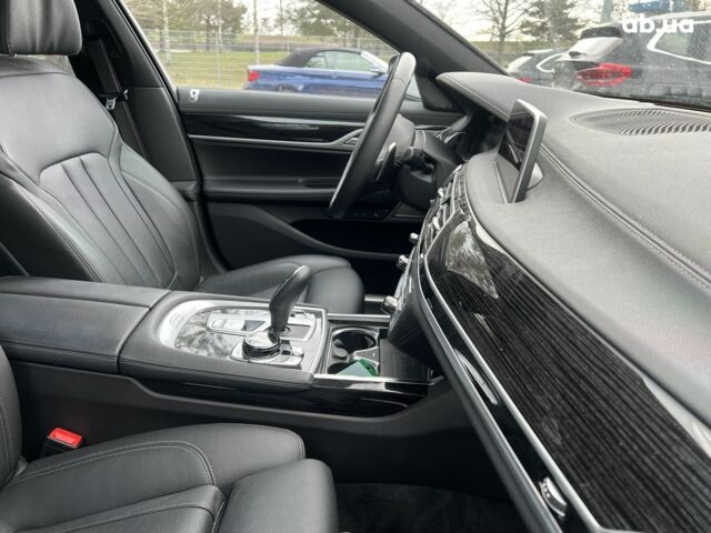 БМВ 7 Серия, объемом двигателя 3 л и пробегом 25 тыс. км за 77054 $, фото 32 на Automoto.ua