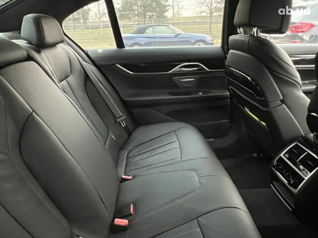 БМВ 7 Серия, объемом двигателя 3 л и пробегом 25 тыс. км за 77054 $, фото 27 на Automoto.ua