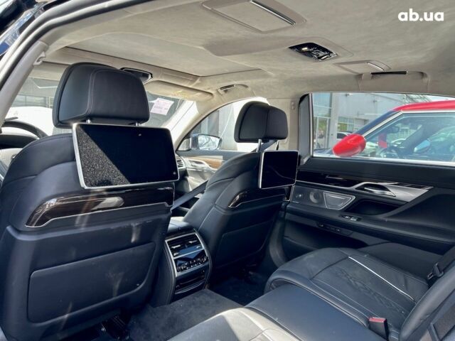 БМВ 7 Серия, объемом двигателя 3 л и пробегом 56 тыс. км за 91835 $, фото 36 на Automoto.ua