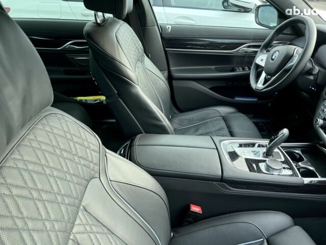 БМВ 7 Серия, объемом двигателя 3 л и пробегом 19 тыс. км за 96421 $, фото 14 на Automoto.ua