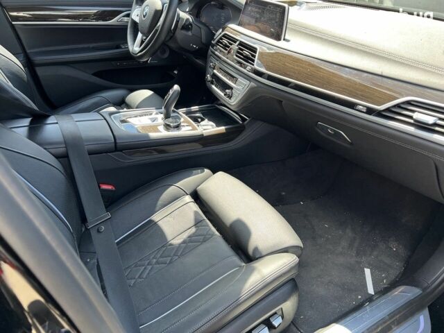 БМВ 7 Серия, объемом двигателя 3 л и пробегом 56 тыс. км за 91835 $, фото 10 на Automoto.ua