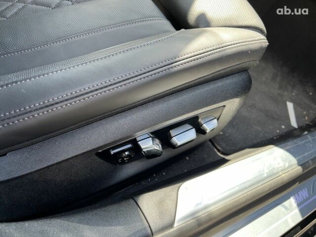 БМВ 7 Серия, объемом двигателя 3 л и пробегом 56 тыс. км за 91835 $, фото 8 на Automoto.ua