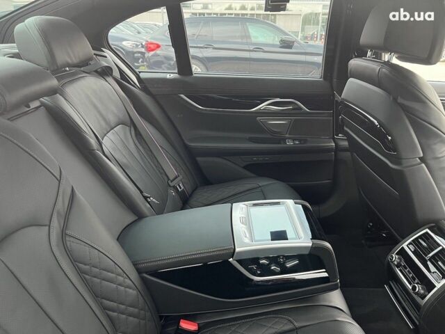 БМВ 7 Серия, объемом двигателя 3 л и пробегом 2 тыс. км за 108463 $, фото 18 на Automoto.ua