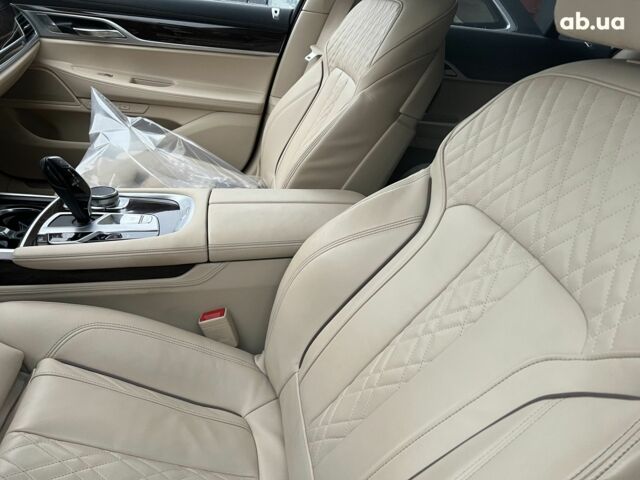БМВ 7 Серия, объемом двигателя 4.4 л и пробегом 13 тыс. км за 98681 $, фото 31 на Automoto.ua