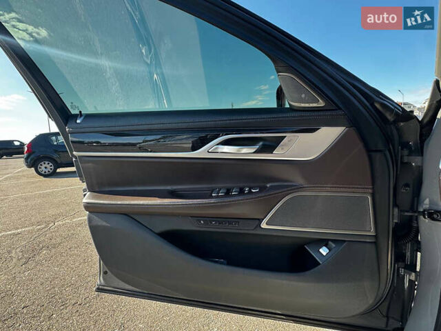 БМВ 7 Серія, об'ємом двигуна 3 л та пробігом 43 тис. км за 79000 $, фото 9 на Automoto.ua