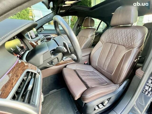 БМВ 7 Серия, объемом двигателя 3 л и пробегом 17 тыс. км за 84500 $, фото 29 на Automoto.ua