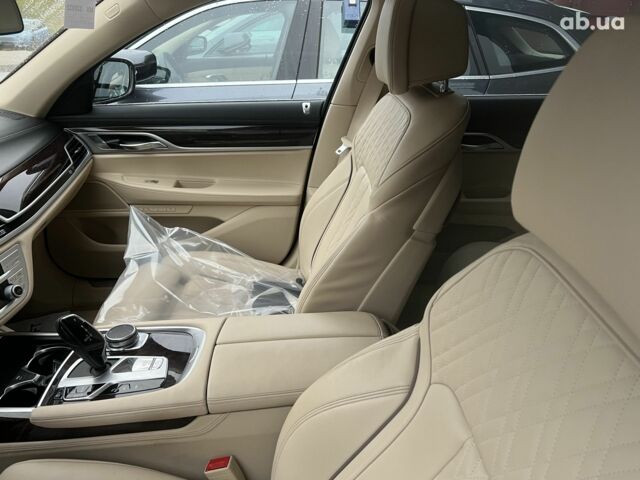 БМВ 7 Серия, объемом двигателя 4.4 л и пробегом 13 тыс. км за 98681 $, фото 27 на Automoto.ua