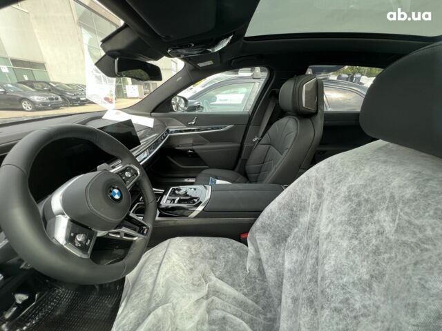 БМВ 7 Серия, объемом двигателя 3 л и пробегом 0 тыс. км за 146609 $, фото 35 на Automoto.ua