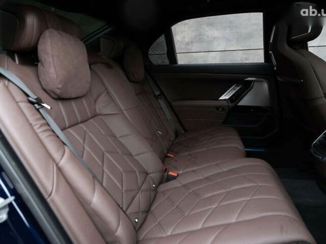 БМВ 7 Серия, объемом двигателя 3 л и пробегом 12 тыс. км за 158000 $, фото 27 на Automoto.ua