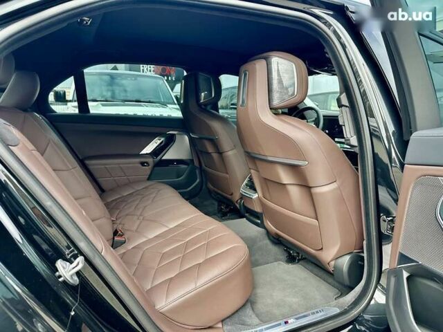 БМВ 7 Серия, объемом двигателя 3 л и пробегом 10 тыс. км за 129999 $, фото 27 на Automoto.ua