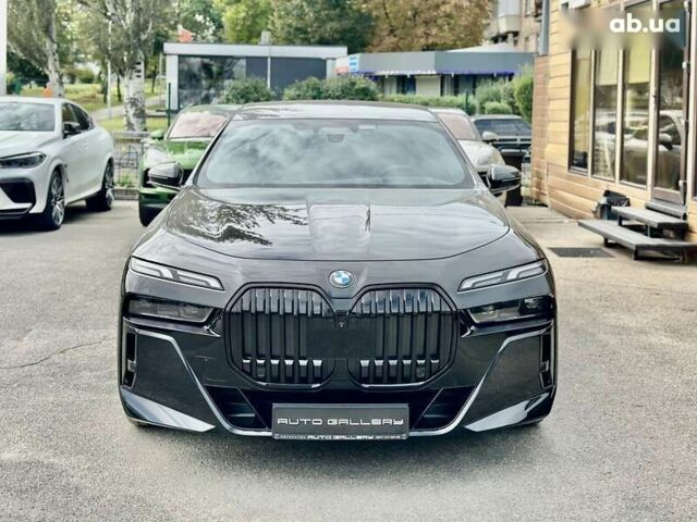 БМВ 7 Серия, объемом двигателя 3 л и пробегом 10 тыс. км за 129999 $, фото 2 на Automoto.ua