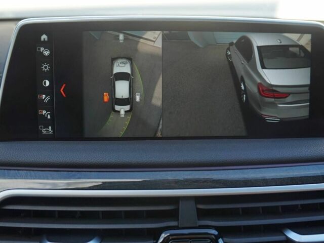 Серый БМВ 7 Серия, объемом двигателя 0 л и пробегом 28 тыс. км за 29250 $, фото 3 на Automoto.ua