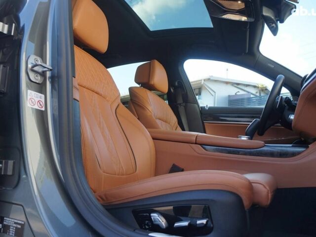 Серый БМВ 7 Серия, объемом двигателя 0 л и пробегом 28 тыс. км за 29250 $, фото 14 на Automoto.ua