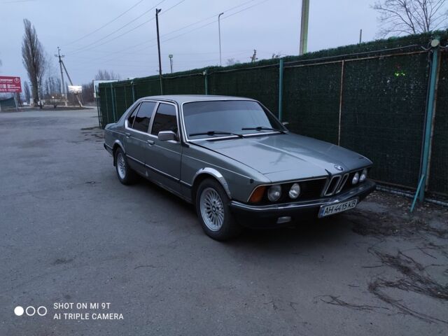 Серый БМВ 7 Серия, объемом двигателя 2.8 л и пробегом 14 тыс. км за 2500 $, фото 5 на Automoto.ua