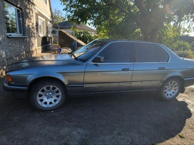 Сірий БМВ 7 Серія, об'ємом двигуна 3 л та пробігом 560 тис. км за 2000 $, фото 2 на Automoto.ua