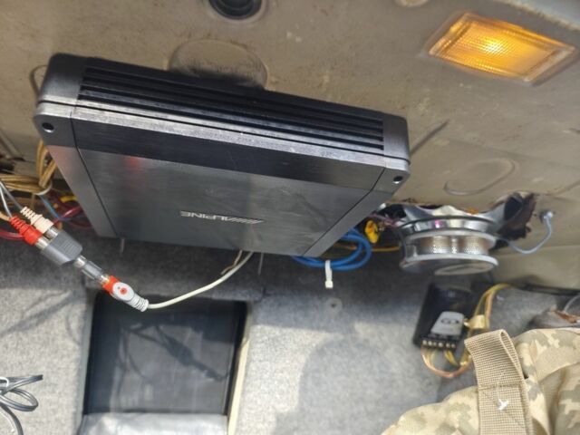 Сірий БМВ 7 Серія, об'ємом двигуна 3 л та пробігом 300 тис. км за 2500 $, фото 5 на Automoto.ua