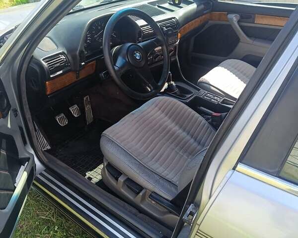 Серый БМВ 7 Серия, объемом двигателя 2.99 л и пробегом 300 тыс. км за 3500 $, фото 4 на Automoto.ua