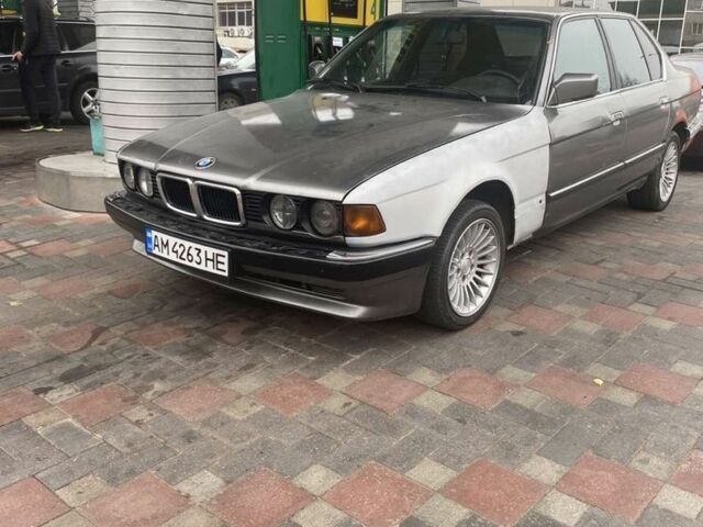 Серый БМВ 7 Серия, объемом двигателя 3 л и пробегом 320 тыс. км за 2400 $, фото 1 на Automoto.ua