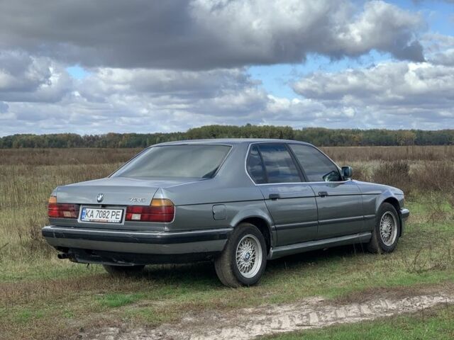 Серый БМВ 7 Серия, объемом двигателя 3.5 л и пробегом 280 тыс. км за 2200 $, фото 4 на Automoto.ua