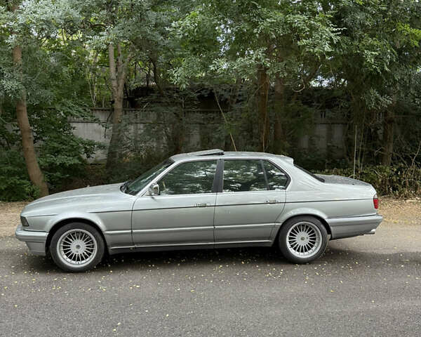 Сірий БМВ 7 Серія, об'ємом двигуна 3.5 л та пробігом 400 тис. км за 6500 $, фото 2 на Automoto.ua