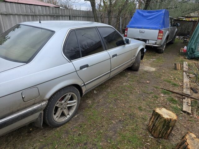 Серый БМВ 7 Серия, объемом двигателя 3 л и пробегом 500 тыс. км за 2800 $, фото 6 на Automoto.ua