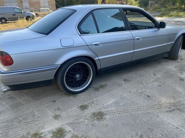 Сірий БМВ 7 Серія, об'ємом двигуна 4 л та пробігом 360 тис. км за 2500 $, фото 3 на Automoto.ua