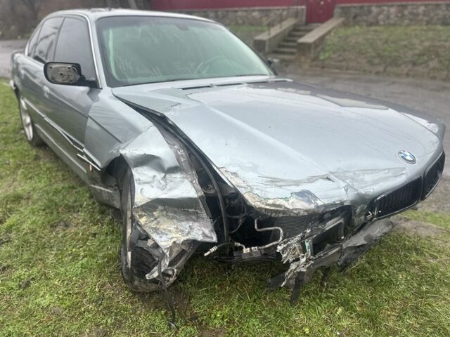 Серый БМВ 7 Серия, объемом двигателя 2.8 л и пробегом 1 тыс. км за 1650 $, фото 4 на Automoto.ua