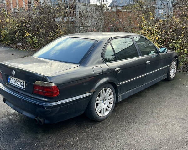 Серый БМВ 7 Серия, объемом двигателя 5.38 л и пробегом 300 тыс. км за 3500 $, фото 2 на Automoto.ua