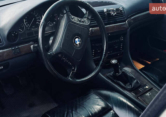 Серый БМВ 7 Серия, объемом двигателя 3 л и пробегом 420 тыс. км за 4999 $, фото 14 на Automoto.ua