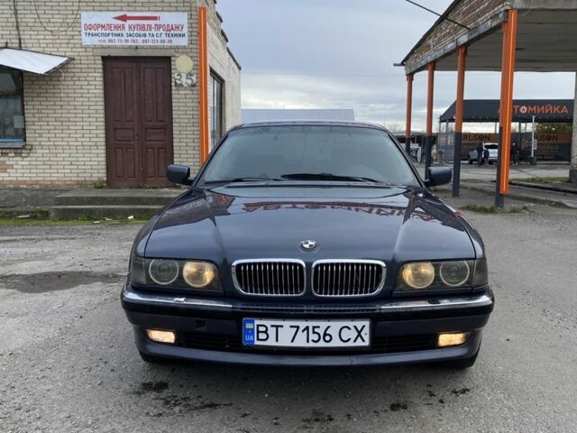 Серый БМВ 7 Серия, объемом двигателя 3.4 л и пробегом 230 тыс. км за 3700 $, фото 1 на Automoto.ua