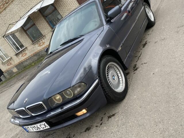 Серый БМВ 7 Серия, объемом двигателя 3.4 л и пробегом 230 тыс. км за 3700 $, фото 3 на Automoto.ua