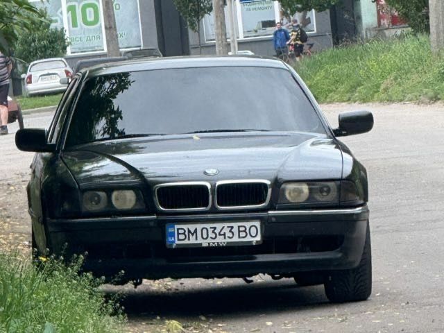 Серый БМВ 7 Серия, объемом двигателя 3 л и пробегом 395 тыс. км за 3862 $, фото 1 на Automoto.ua
