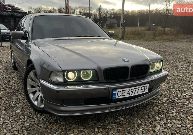 Серый БМВ 7 Серия, объемом двигателя 4 л и пробегом 505 тыс. км за 5300 $, фото 1 на Automoto.ua