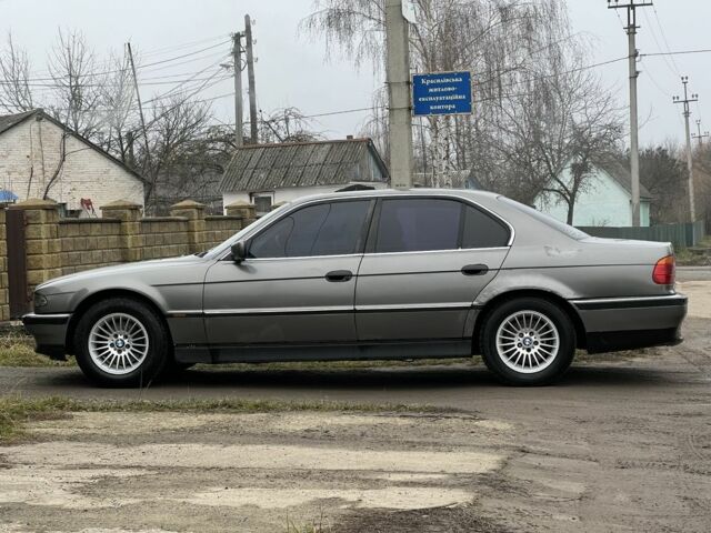 Серый БМВ 7 Серия, объемом двигателя 2.8 л и пробегом 240 тыс. км за 3000 $, фото 4 на Automoto.ua