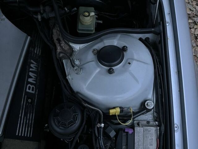 Серый БМВ 7 Серия, объемом двигателя 3.5 л и пробегом 398 тыс. км за 5500 $, фото 18 на Automoto.ua