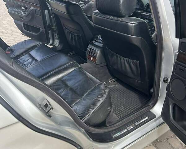 Сірий БМВ 7 Серія, об'ємом двигуна 2.5 л та пробігом 430 тис. км за 5950 $, фото 8 на Automoto.ua